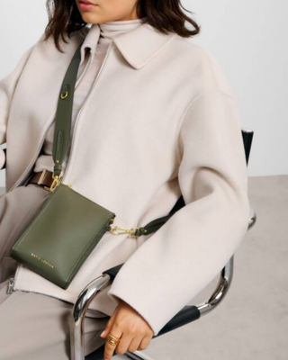 Handbags & Purses